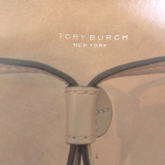 Tory Burch - Leather Bag & Wallet - Picture 6 of 16